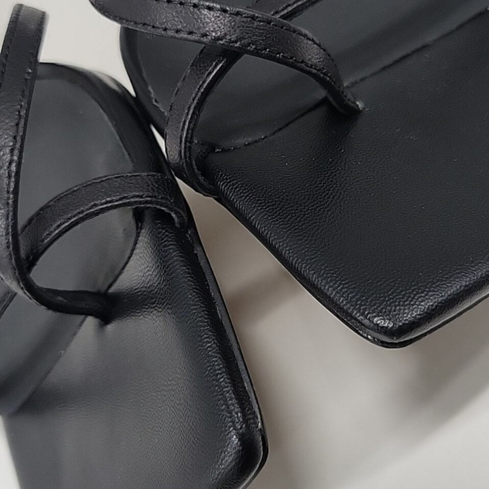 Alias Mae Levi Heels - Picture 4 of 13